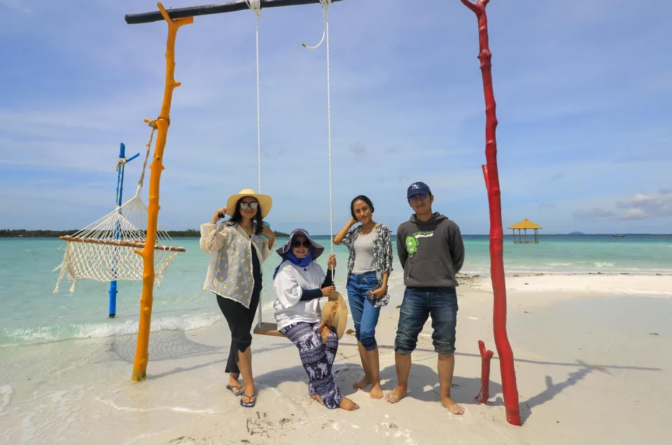 Paket One Day Tour Leebong Island Belitung: Liburan Eksklusif di Pulau Privat