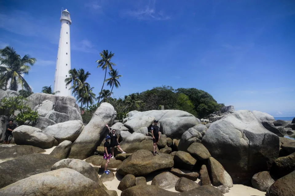 Rekomendasi Hotel Belitung Di Dekat Pulau Lengkuas: Nyaman & Strategis untuk Liburan